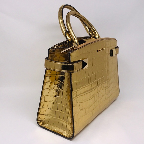 Michael Kors Bag (host pick 🎉🎊) - Picture 2 of 8